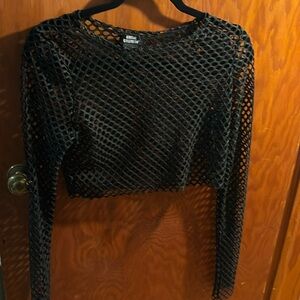 Black Long sleeved fishnet top